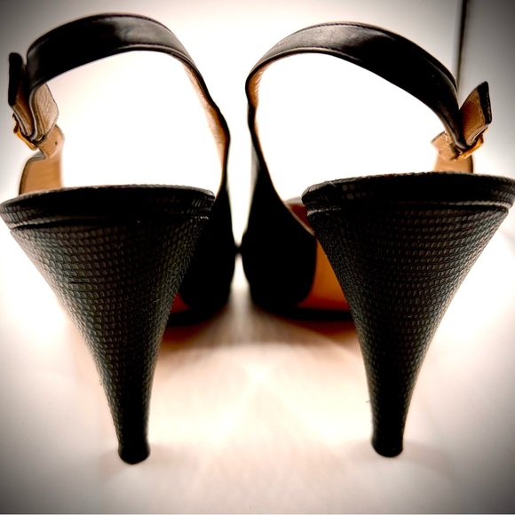 Elegant Bruno Magli Heels-Made in Italy-Size 7.5 AA-Good Vintage Cond-Navy Blue - Picture 5 of 8